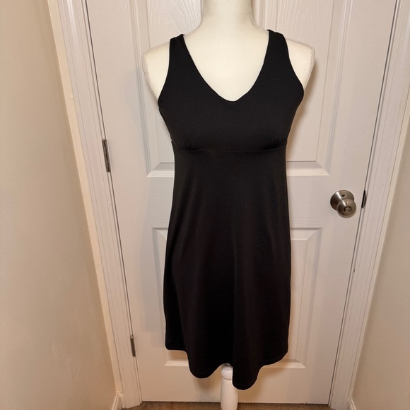 Patagonia Athletic Dress - Picture 2 of 11